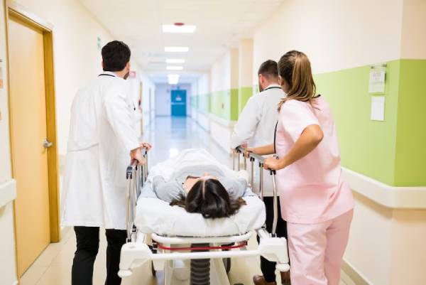 Coping with the Stress of an Emergency Hospital Visit: Tips for Patients and Families